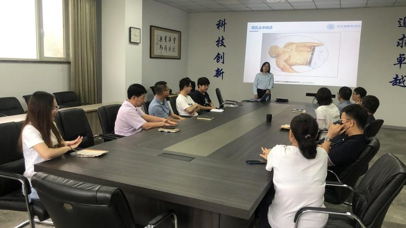 场地租赁价格是选择培训场地时最直观的考量因素。以下是一些需要注意的方面：
